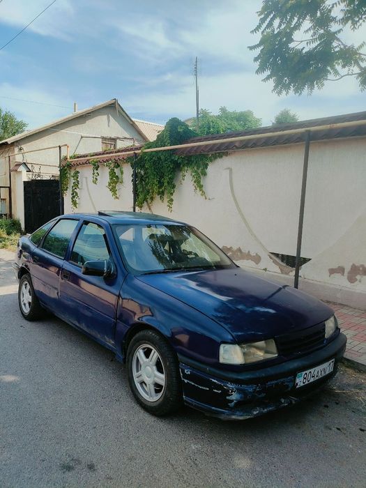 Opel vektra 1.8 .1994