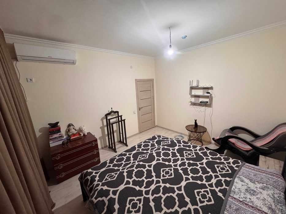 Срочно продаю свою 2-комнатую квартиру в новостройке около м. Дустлик