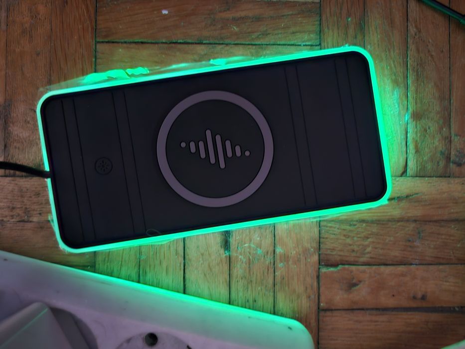 Încărcător wireless auto