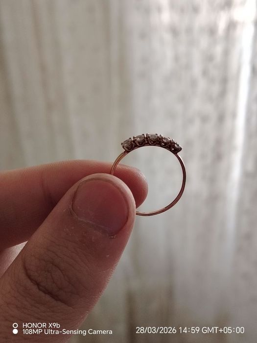 СРОЧНО! Золотое кольцо с камнями