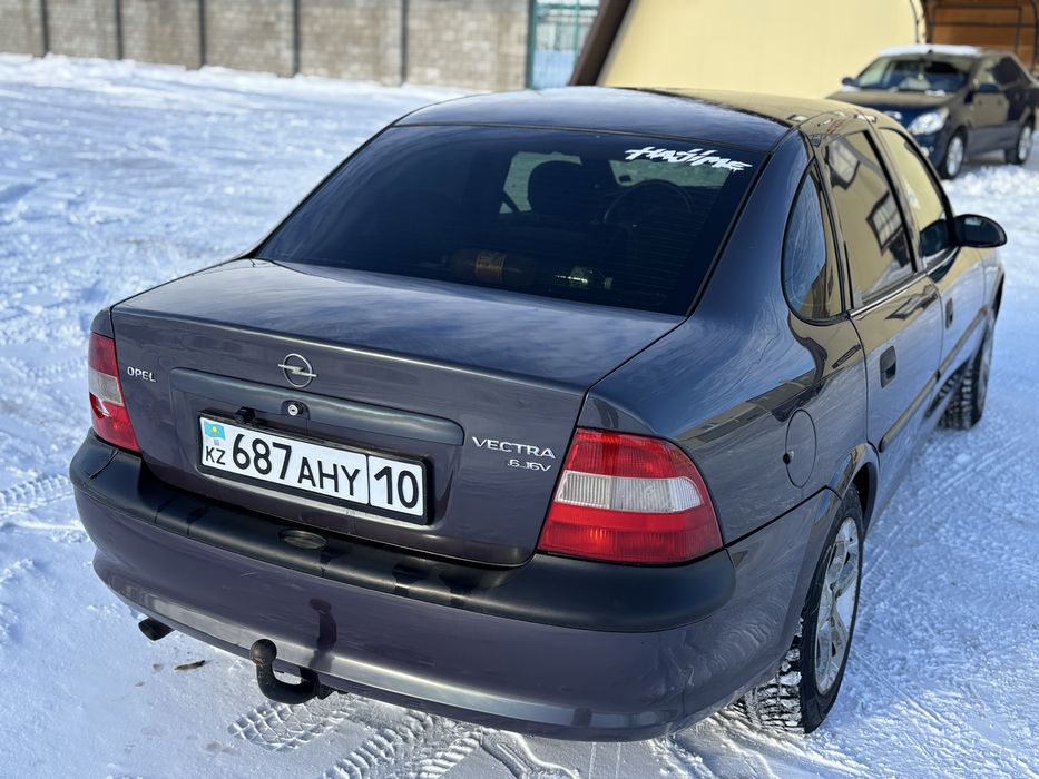Продам машину опель вектра б 1996 г