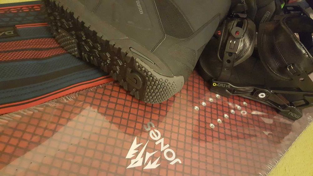 SNOWBOARD Jones Aviator / Legaturi Now O-Drive / Boots Burton Ruler
