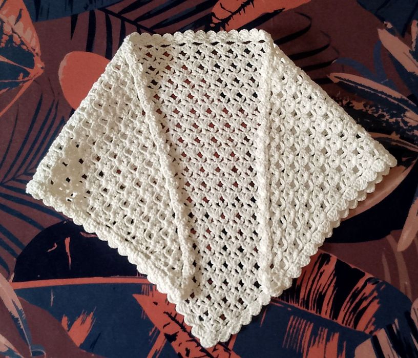 Продам детское вязаное платье