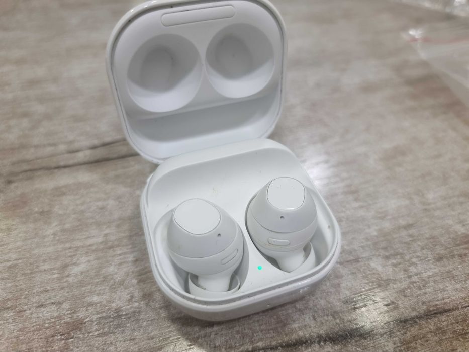 Слушалки Galaxy Buds FE