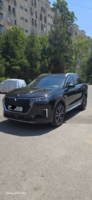 Кроссовер  Nissan Venucia Star Srochne sotiladi