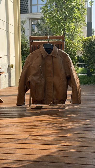 Кожаный бомбер рыжий