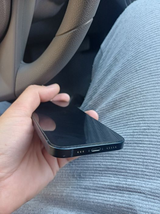 Продам Iphone 13 128gb 5G