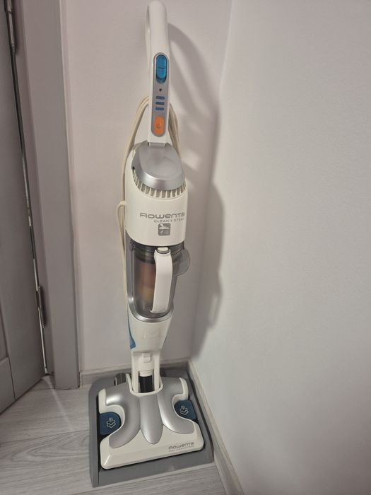 Aspirator Rowenta aspira si spala