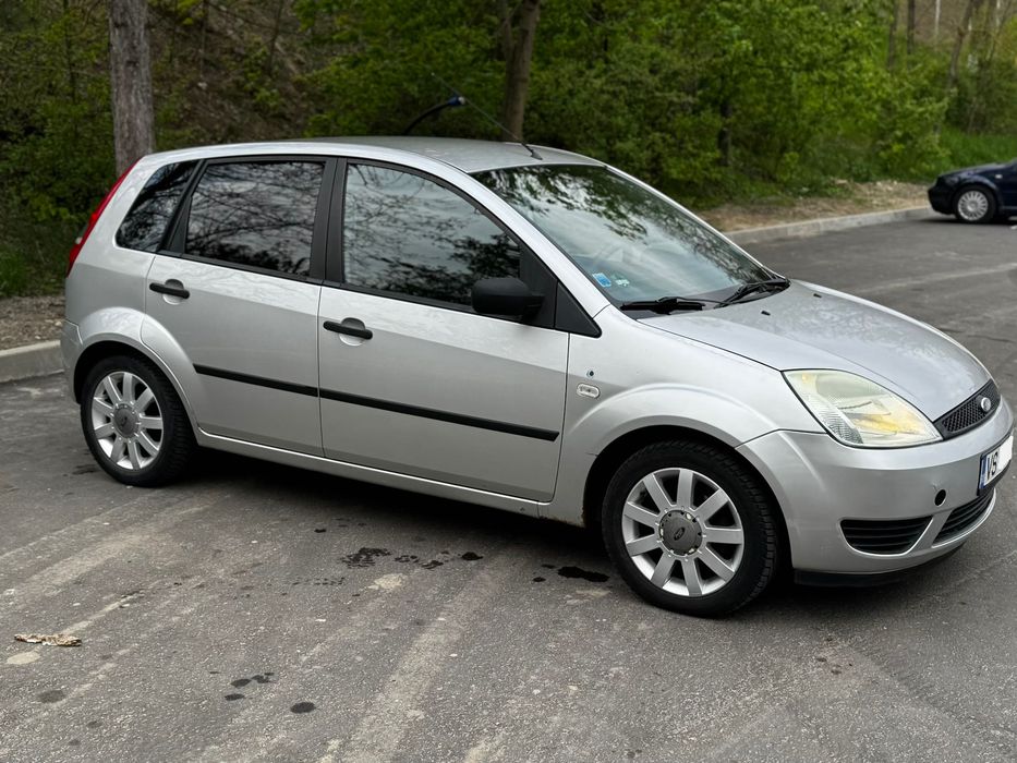 FORD Fiesta 2005 — imagine 3