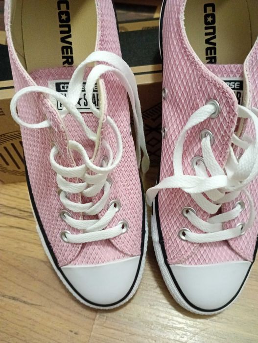 Нови оригинални платненки на конверс