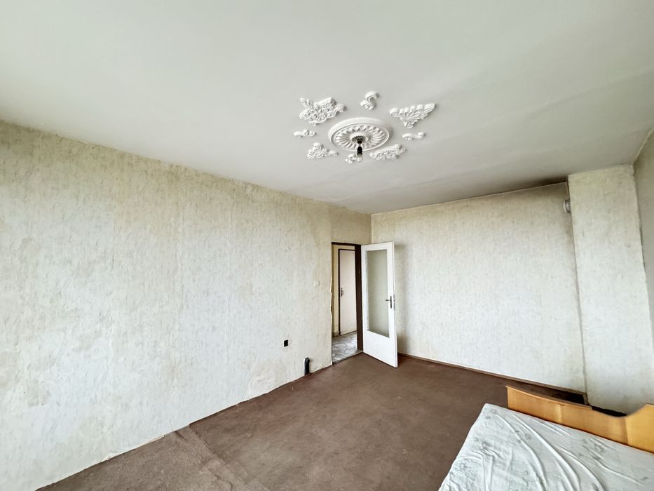 Продава се Тристаен апартамент в Казанлък - 84 кв.м за 357 €/кв.м - Снимка #3