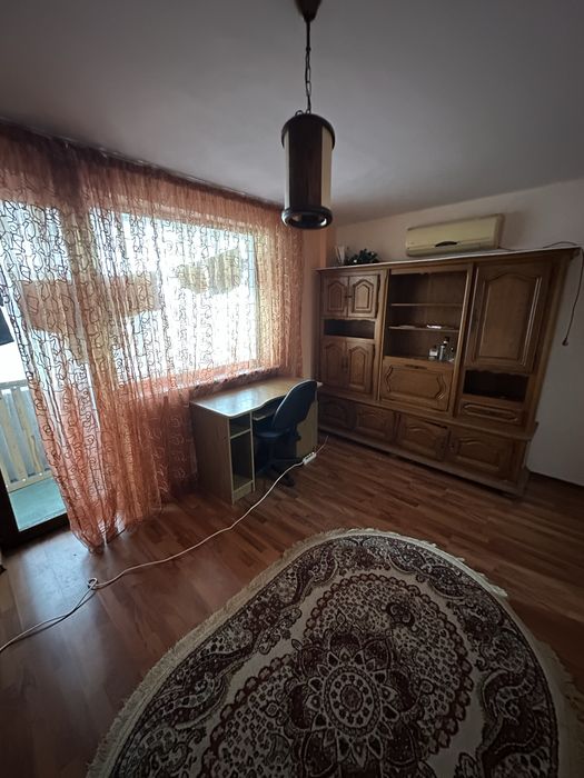 Inchiriez apartament 3 camere