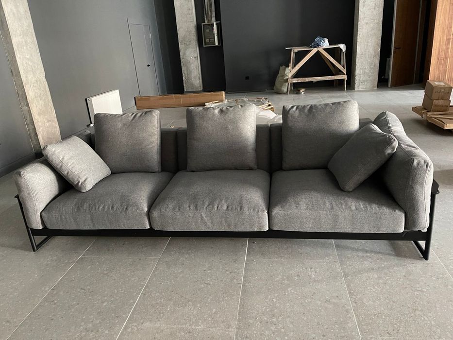 Диван в отличном состоянии.