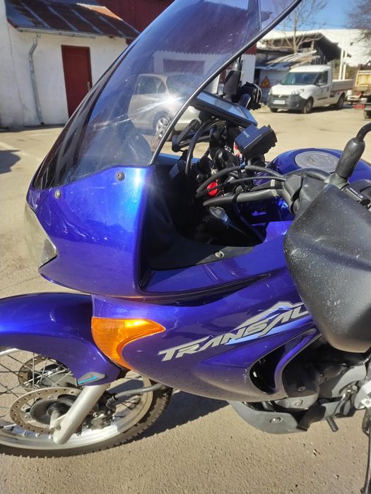Motocicletă Honda Transalp