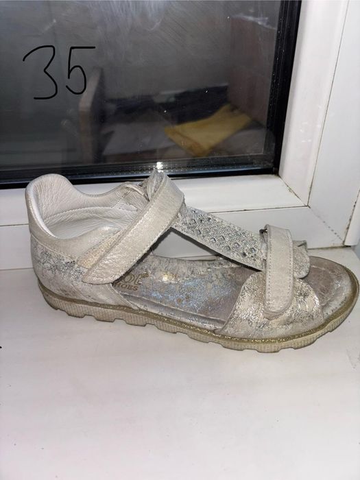 Продам разную обувь