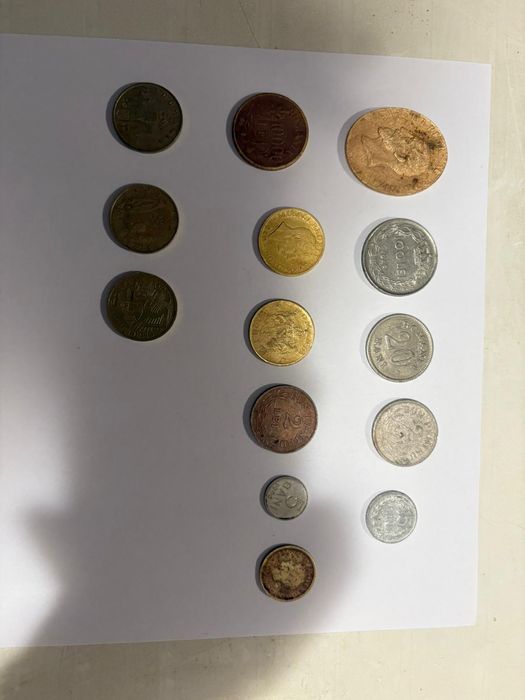 Vând monede de colecție  aștept oferte 50+