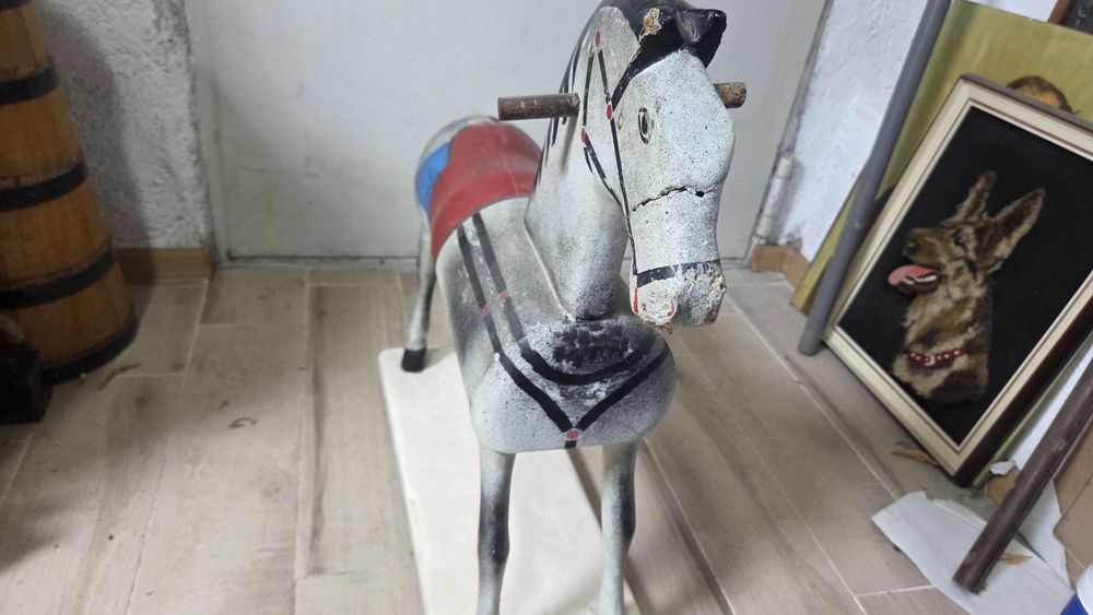 Дървено конче, играчка