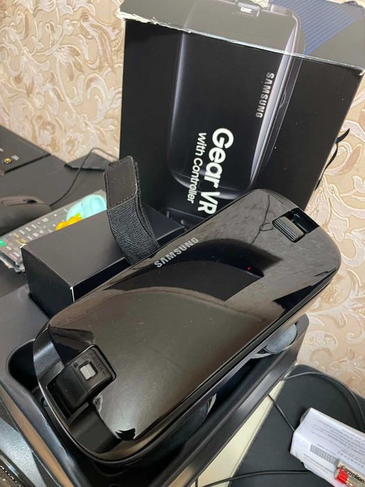 Продавам VR очила за samsung