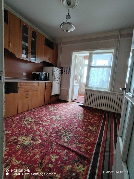 Сергели тумани Куйлик 6 дахаси 6 уй 120 квм метрога 100 метр