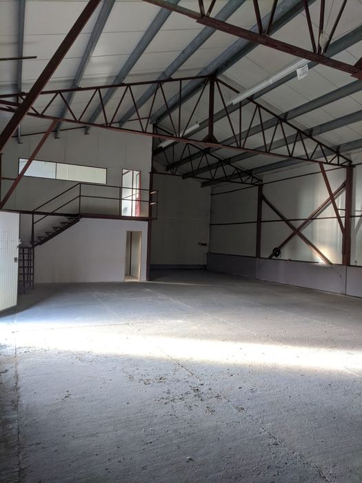 Hală depozitare 300mp de inchiriat