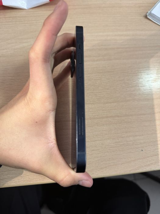 IPhone 13 с коробкой