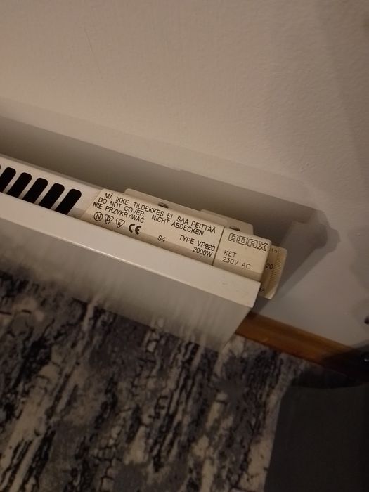 Стенен електрически радиатори.   Adax