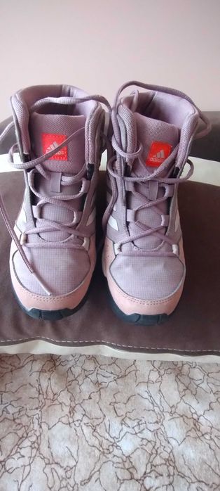 Детски  маратонки 33 номер за момиче.