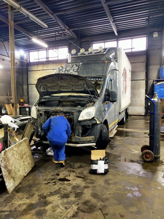 Ремонт полуприцепов, фур, фургонов, будок, рефрижераторов.