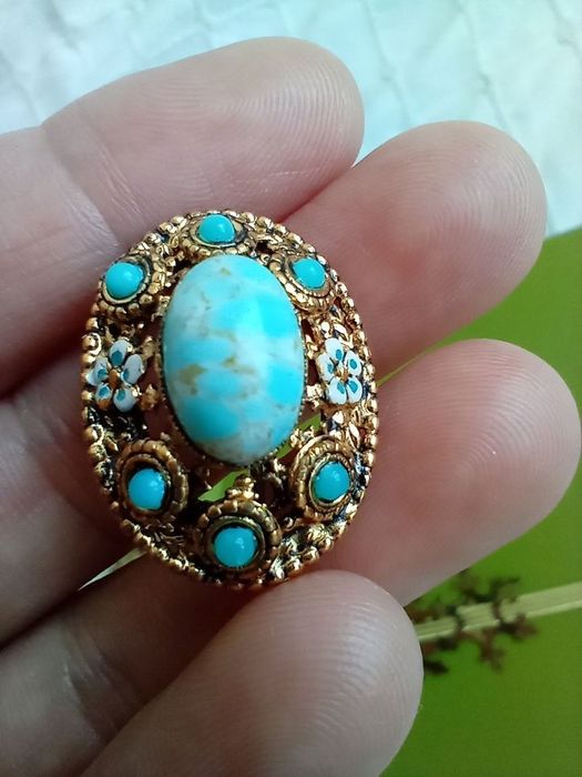 Стара брошка с естествен тюркоаз