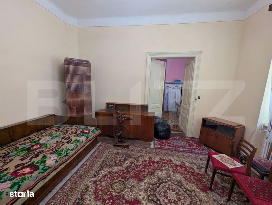 Casa 6 camere, 138 mp, garaj si teren 489 mp - zona Centru