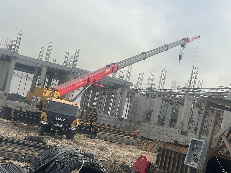 Avtokran xizmati 32tn 31metr Narxlarni kelwamz