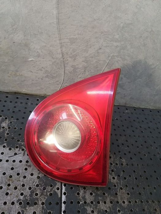 Stop tripla lampa dreapta haion vw golf 5 1k hatchback 1k6945094g 89031778