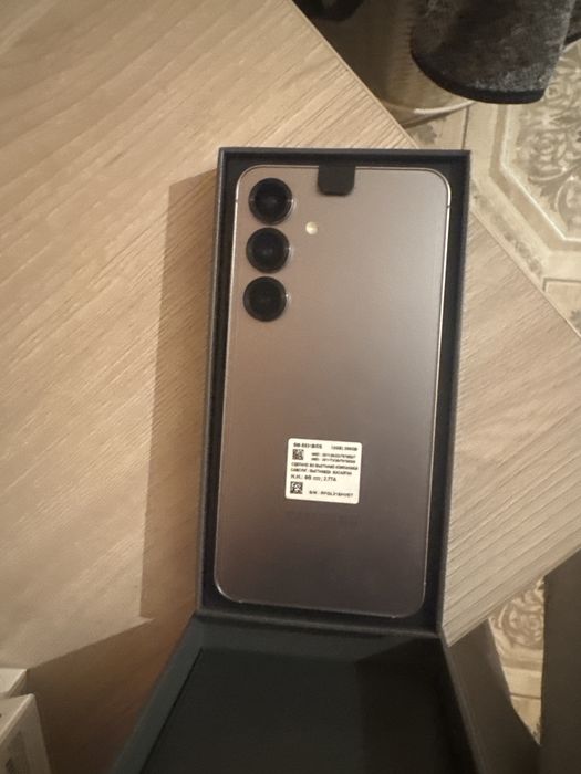Продам Samsung S25 5g 256gb