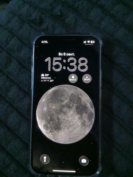 Продаю iPhone 12