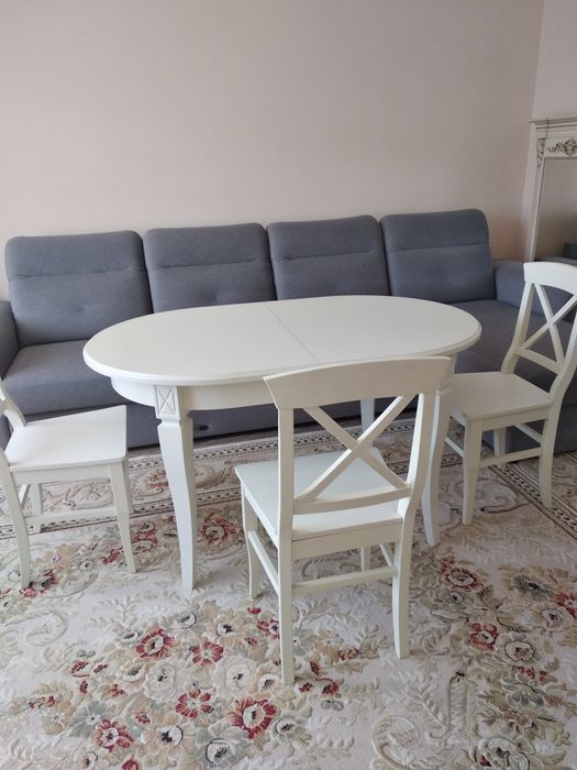 Продам стол и стулья