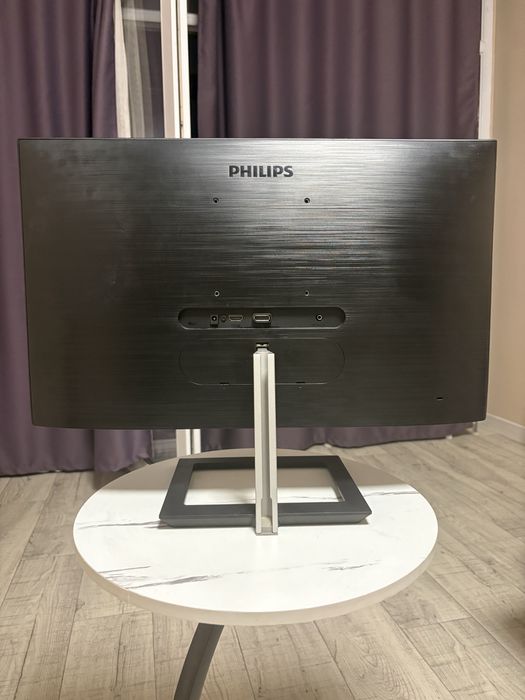 Монитор Phillips 23.8