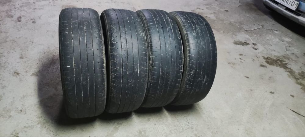 Шины Bridgestone R20/235/55 комплект