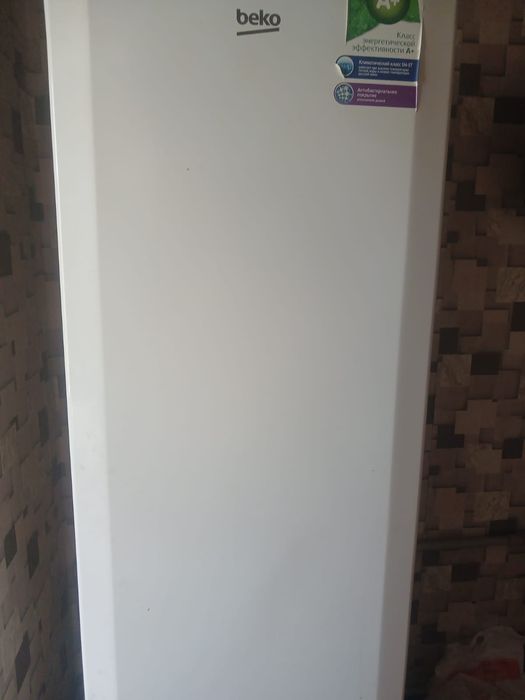 Продаём холодильник Beko на запчасти