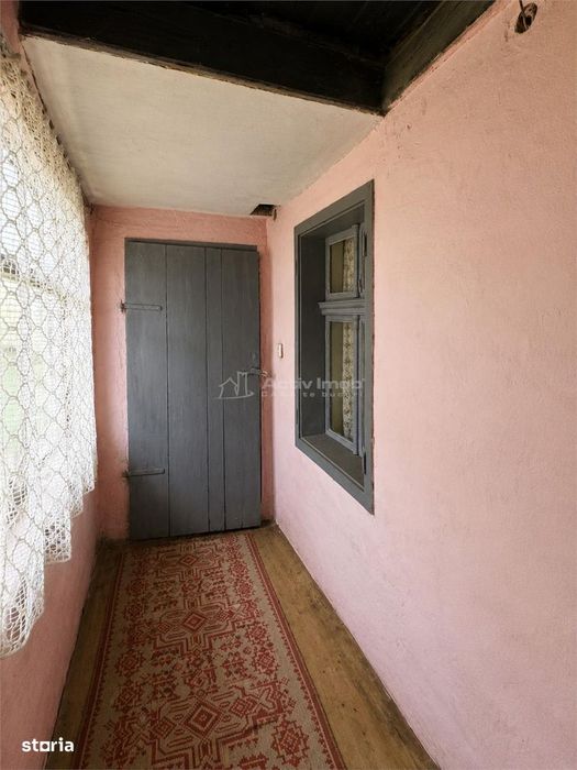 Casa de vanzare cu 2112 mp teren