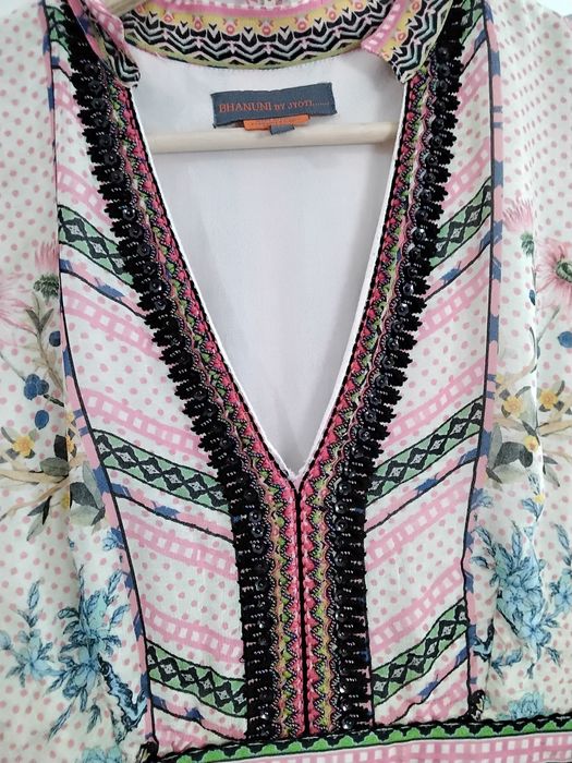 Rochiță superbă  lucrata în India