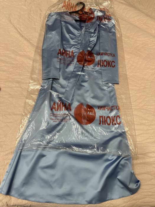 Платье из атласа, сшито на заказ