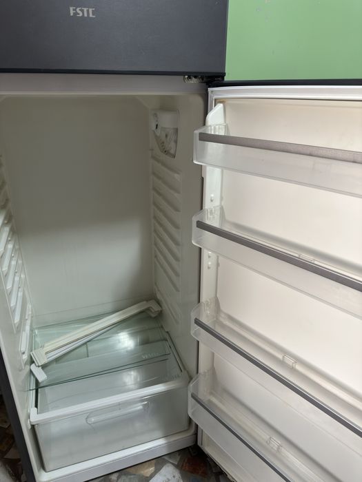 Холодилник VESTEL холати ва ишлаши яхши ,2012 йил