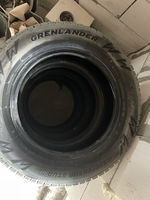 Шины зимные 225/65 R17 б/у