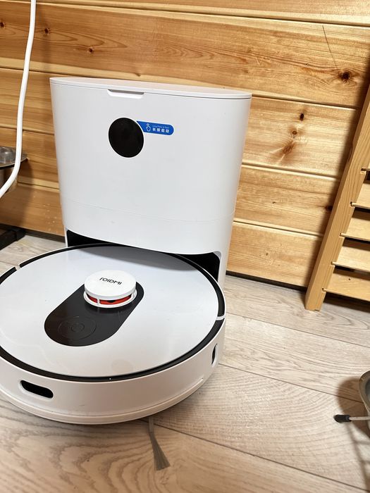 Продам моющий робот пылесос