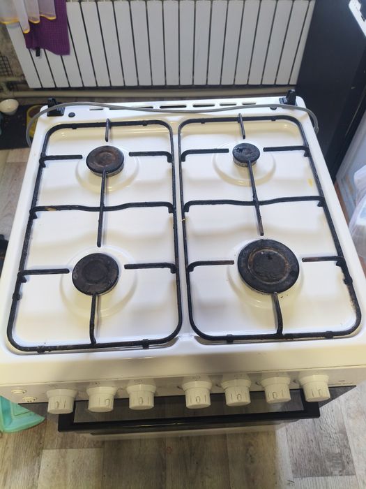 Газплита с вытяжкой