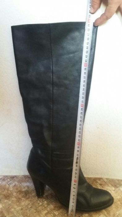 Продам женские сапоги