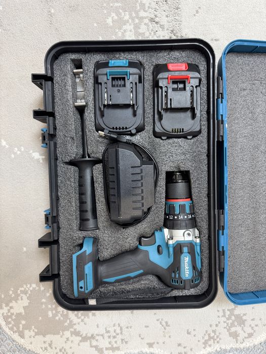 Шуруповерт Makita