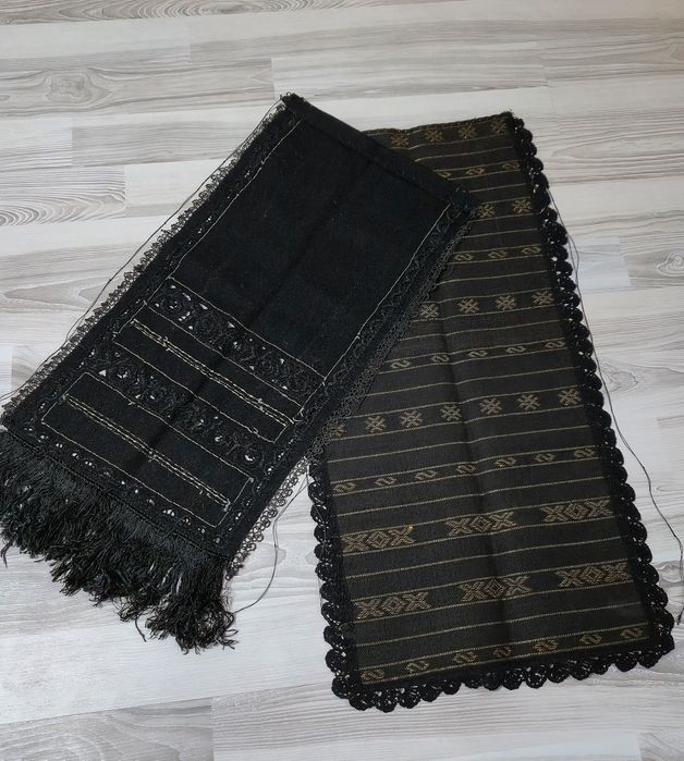 Catrințe/Fote oltenesti ,autentice cu fir metalic auriu + brâu, ~80 ani, lucrate manual