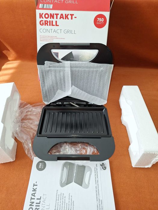 Gratar GRILL electric, putere 750 W, strat anti adherent