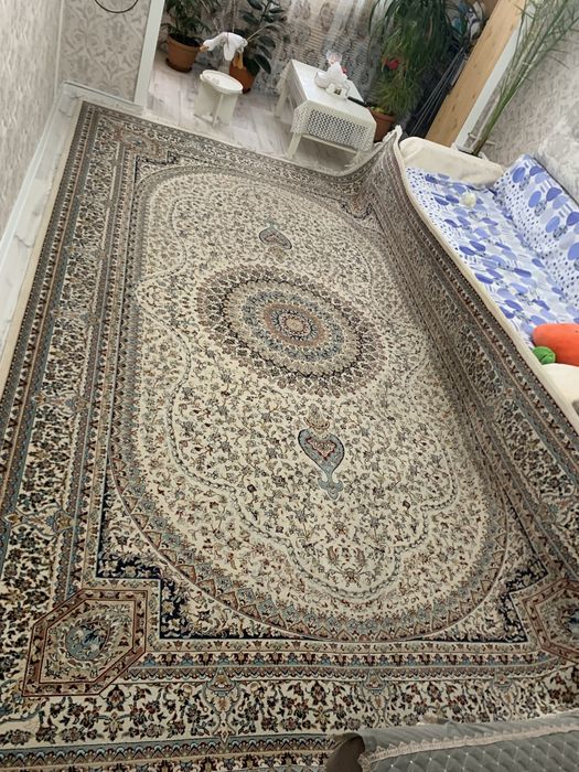 Продам ковер (как новый!)